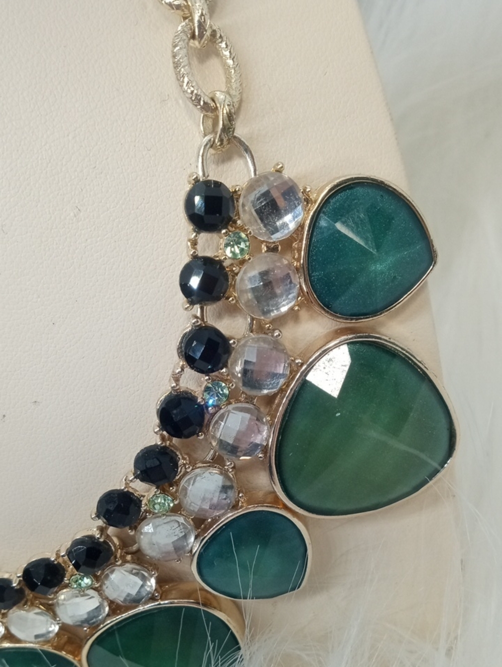 WHITEHOUSE BLACK MARKET NECKLACE - Picture 3 of 8